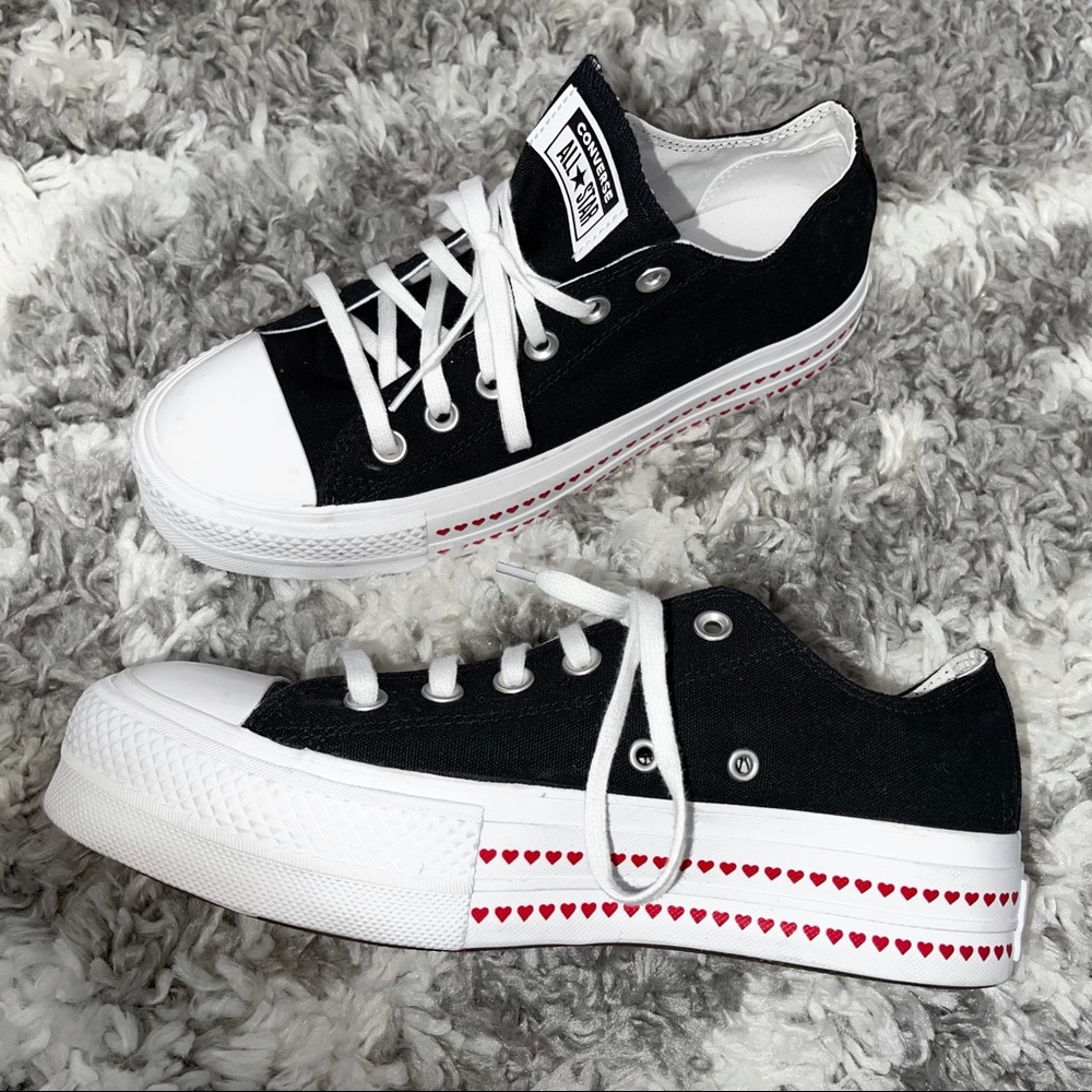 Platform Converse with hearts ❤️❤️❤️